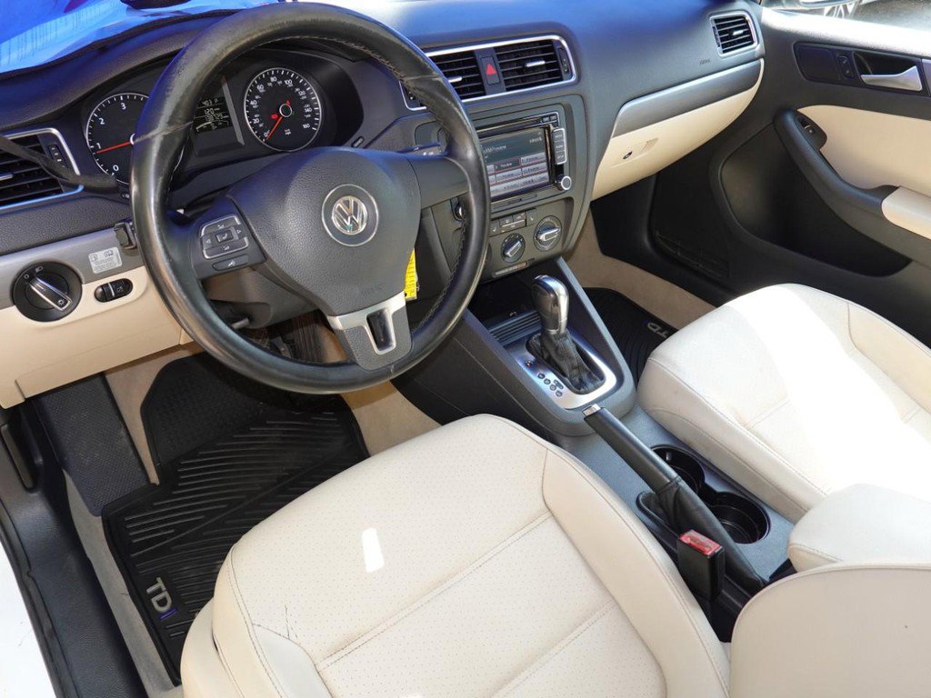 Used 2014 Volkswagen Jetta TDI FWD image 17