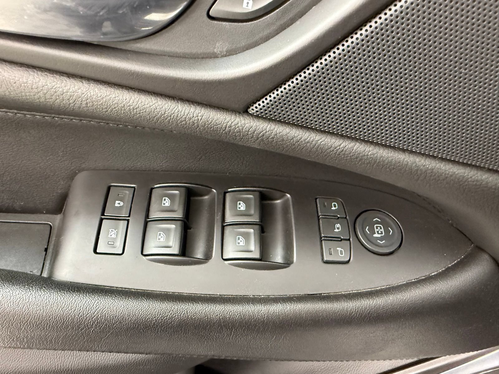 Used 2019 Cadillac Escalade ESV Luxury AWD/4WD image 12