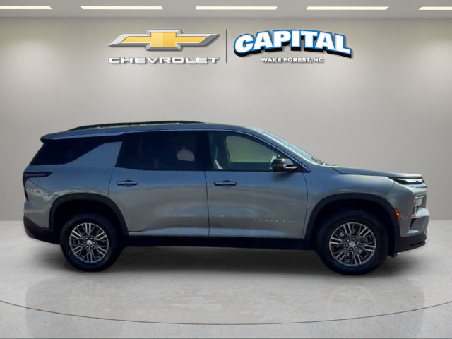 Used 2026 Chevrolet Traverse LT w/ Driver Confidence Package FWD image 11