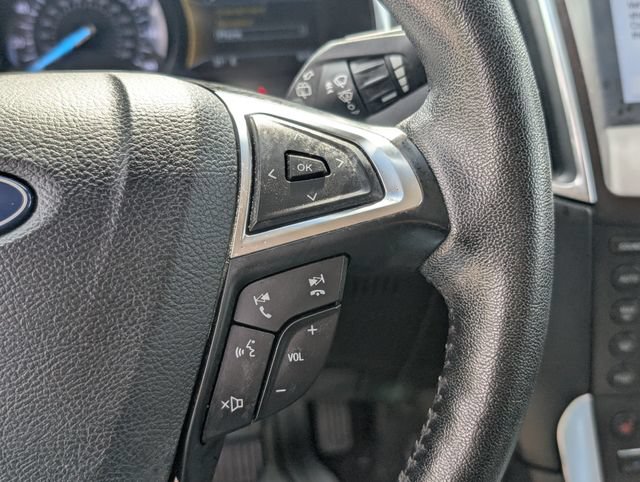 Used 2019 Ford Edge Titanium FWD image 17