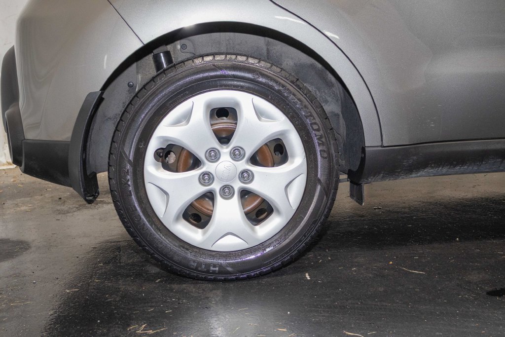 Used 2014 Kia Soul FWD image 6
