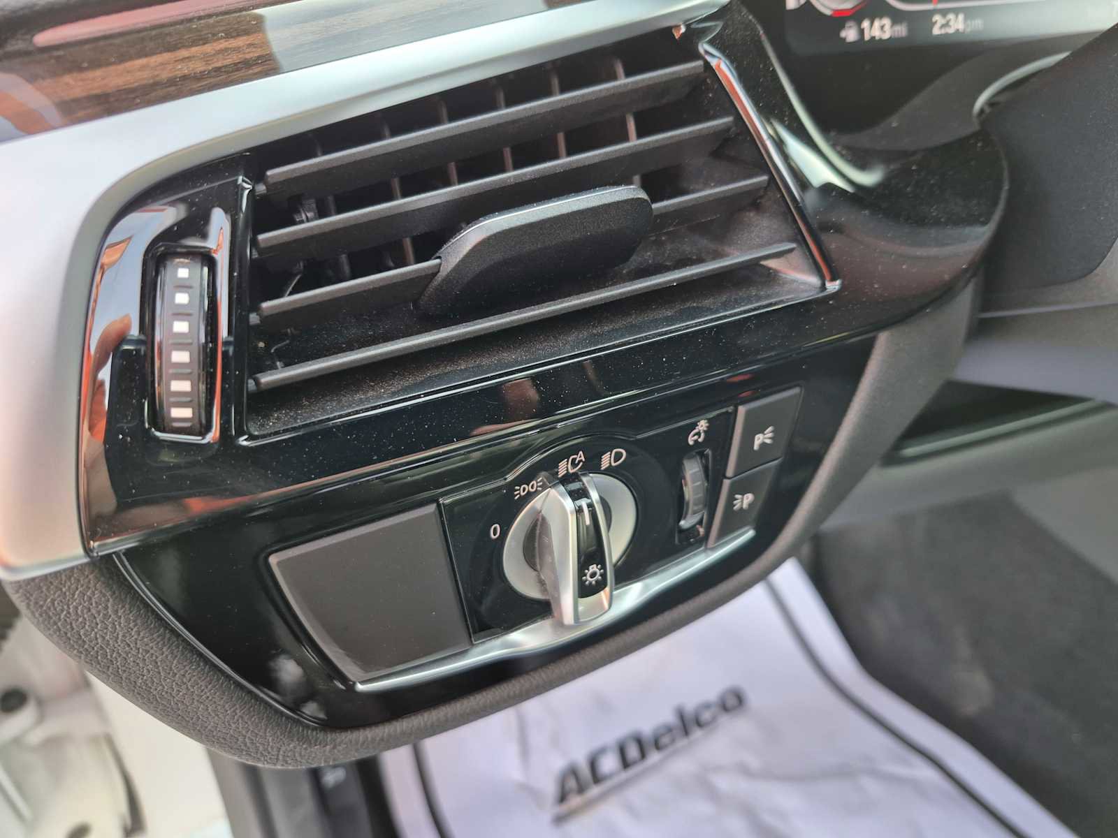 Used 2020 BMW 530i xDrive w/ Convenience Package image 16