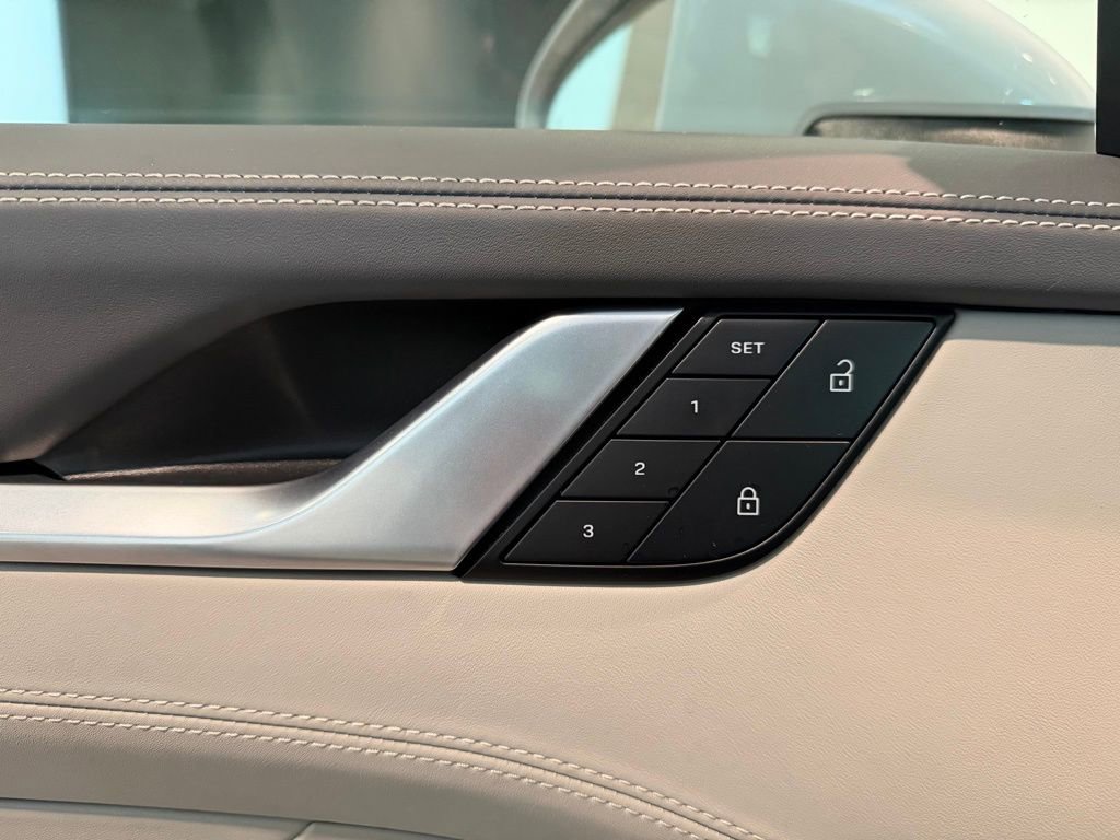 Used 2024 Porsche 911 Carrera GTS image 8