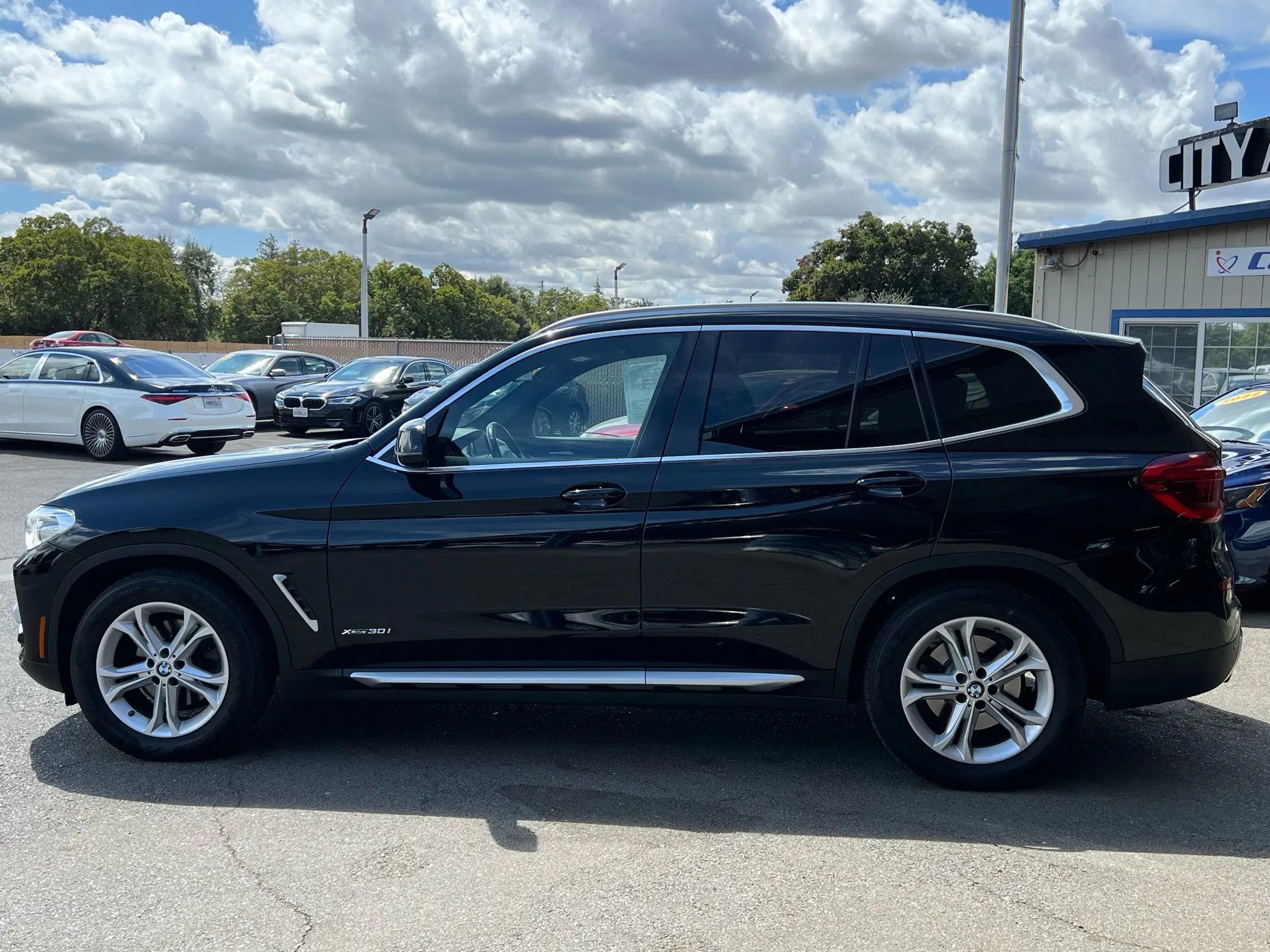 Used 2018 BMW X3 xDrive30i image 2