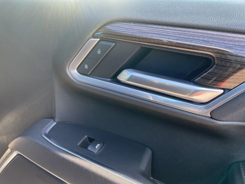 Used 2025 Chevrolet Silverado 1500 LT image 26