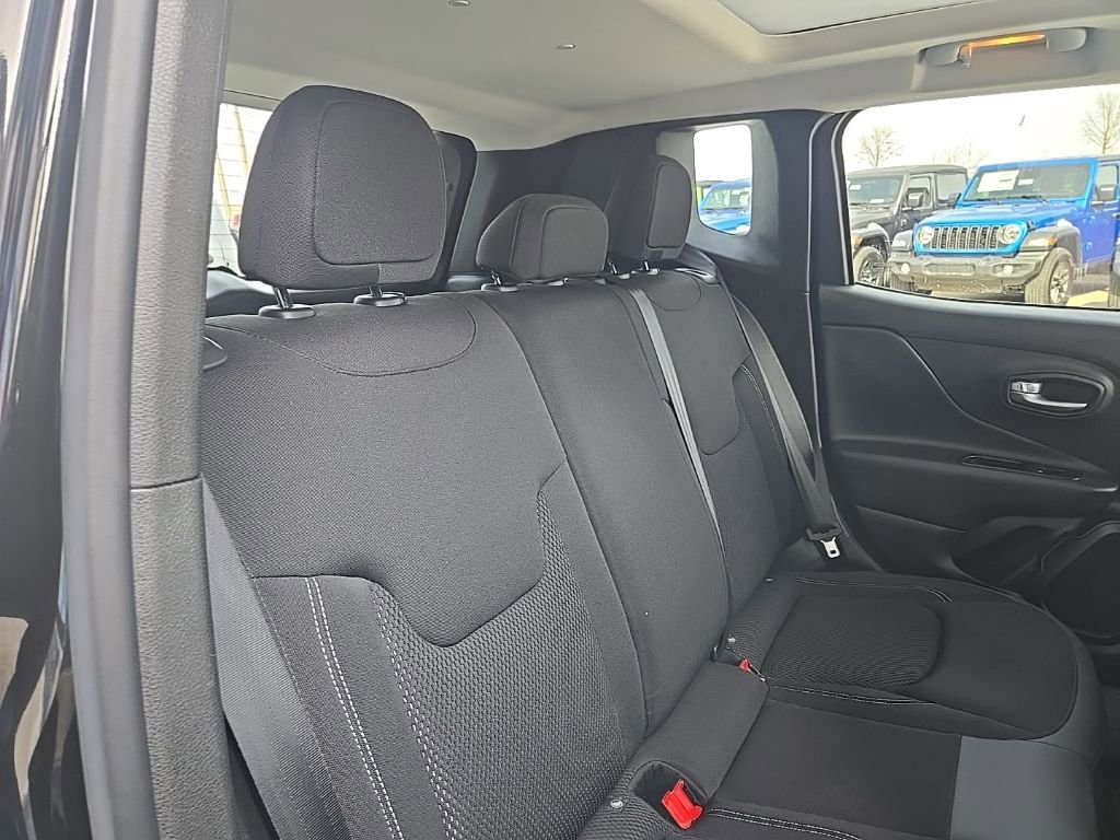 Used 2023 Jeep Renegade Altitude w/ Sun/Sound Group image 79