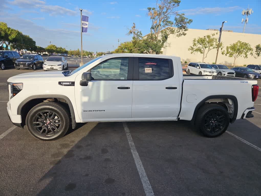 Used 2025 GMC Sierra 1500 Pro w/ Graphite Edition AWD/4WD image 4