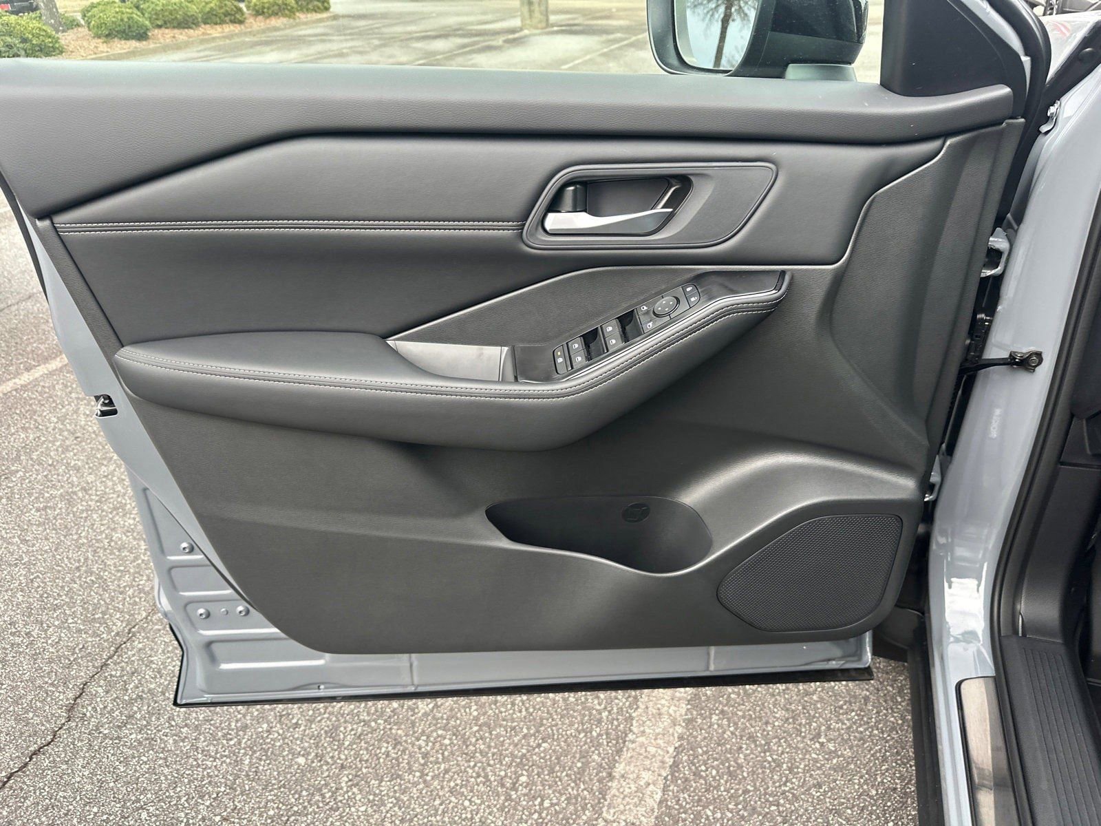 New 2026 Nissan Rogue Dark Armor image 10