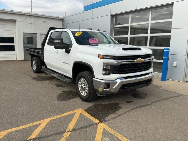 Used 2024 Chevrolet Silverado 2500 LT w/ Convenience Package AWD/4WD image 2
