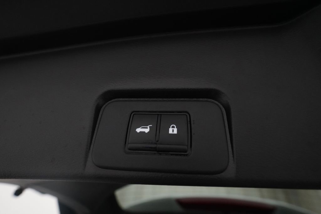Used 2023 Nissan Rogue SV w/ SV Premium Package AWD/4WD image 15