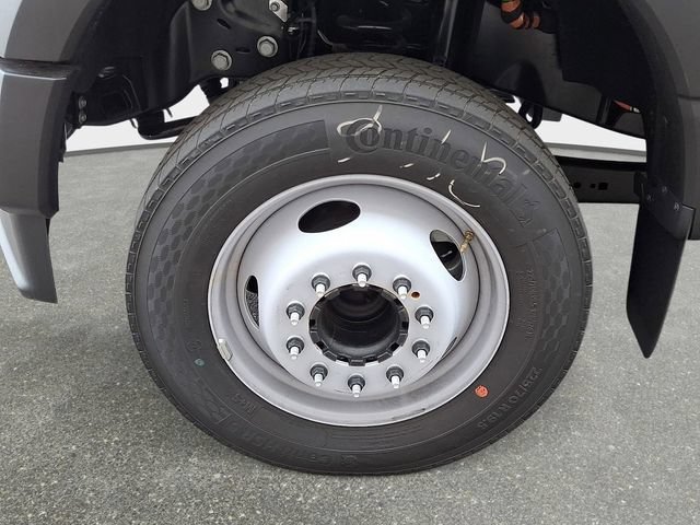 New 2026 Ford F550 2WD Regular Cab Super Duty image 10