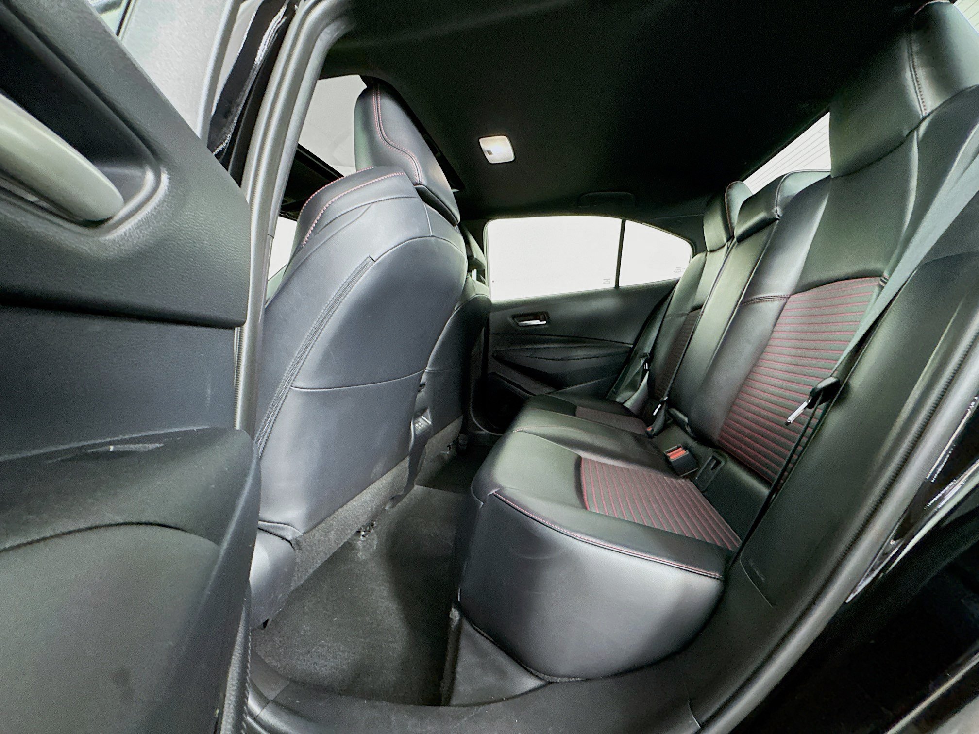 Certified 2025 Toyota Corolla XSE FWD image 25