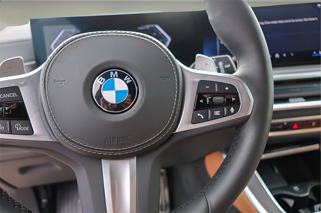 Used 2026 BMW X5 xDrive40i w/ M Sport Package image 13