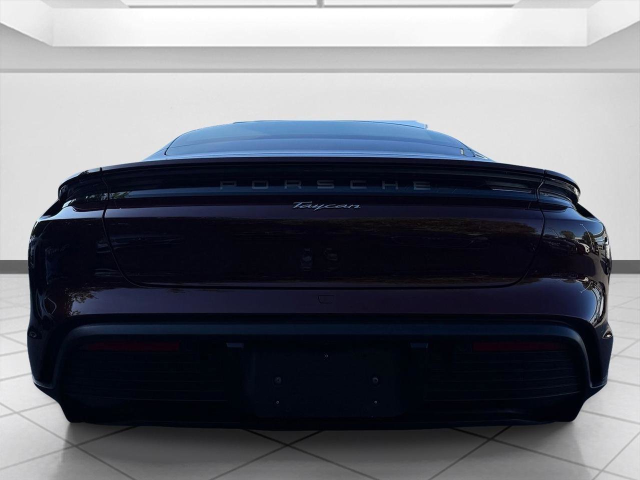 Used 2022 Porsche Taycan RWD image 4