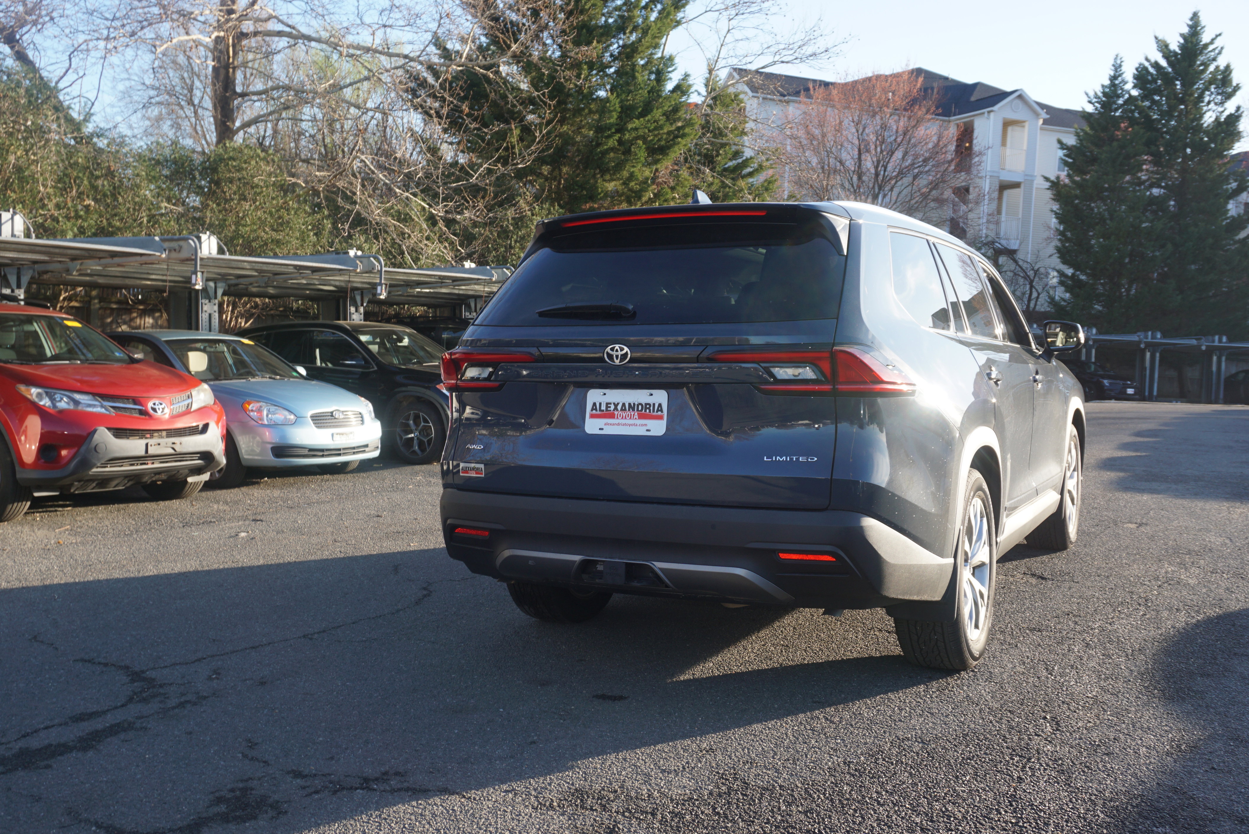 Used 2026 Toyota Grand Highlander Limited image 4