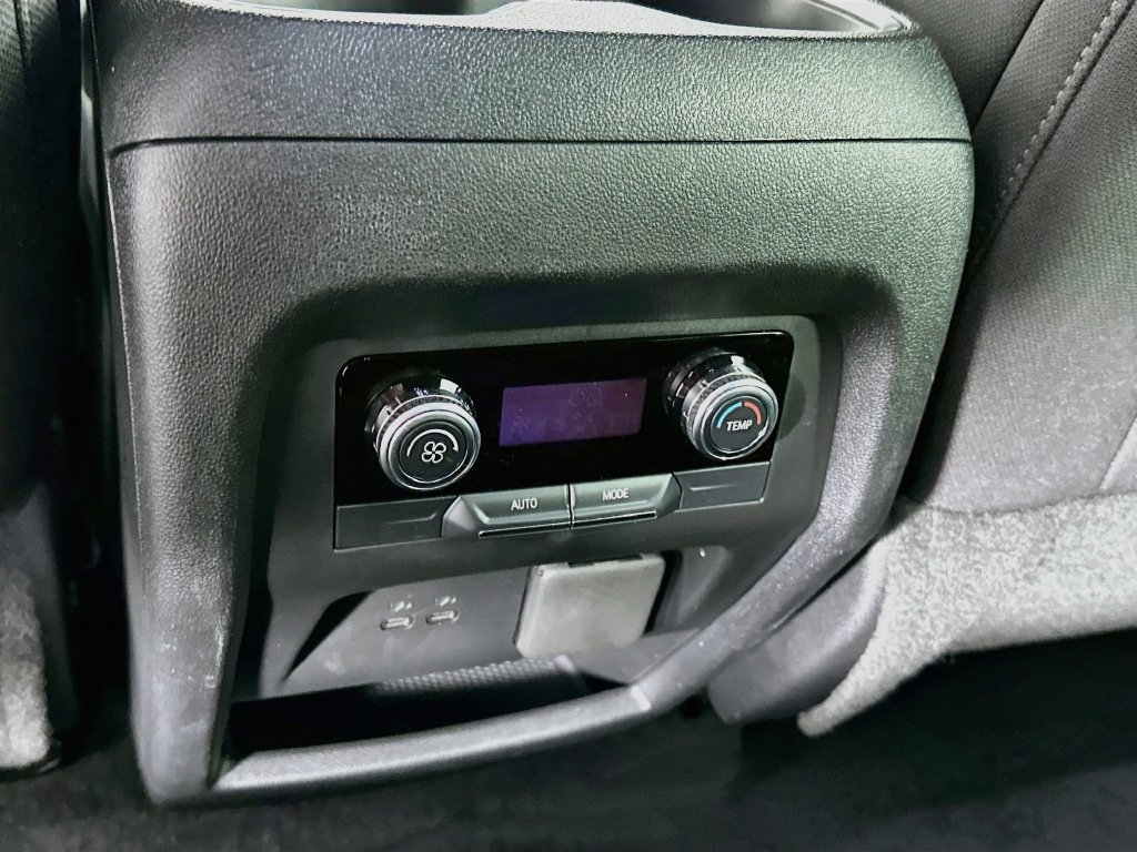 Used 2025 GMC Acadia Elevation FWD image 33