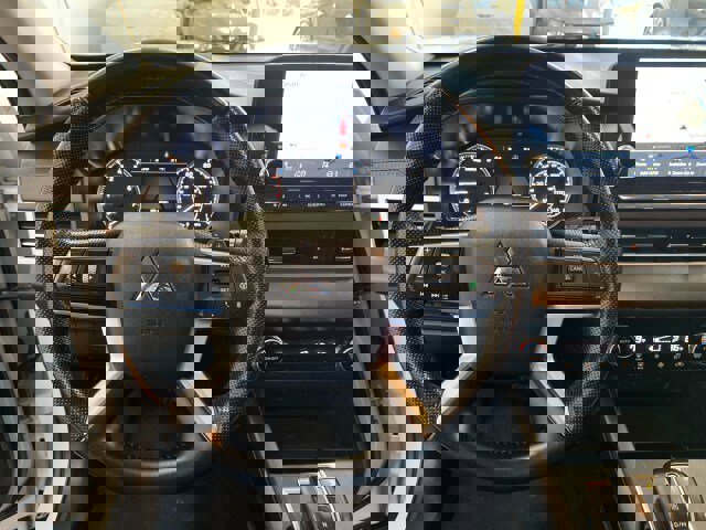 Used 2024 Mitsubishi Outlander SE image 18