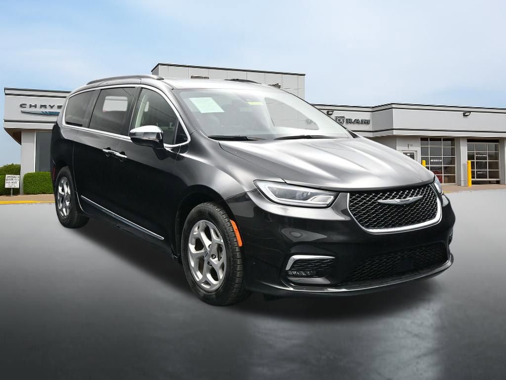 Used 2023 Chrysler Pacifica Limited FWD image 7