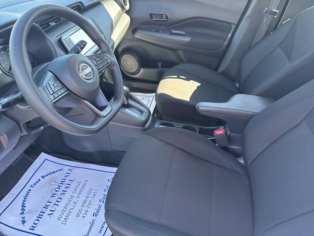 Used 2025 Nissan Kicks Play S image 12