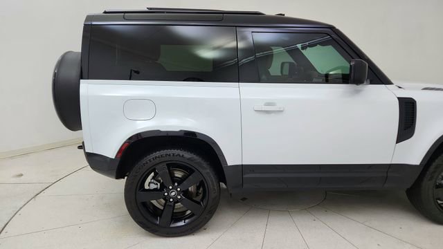 Used 2025 Land Rover Defender 90 X-Dynamic SE image 12