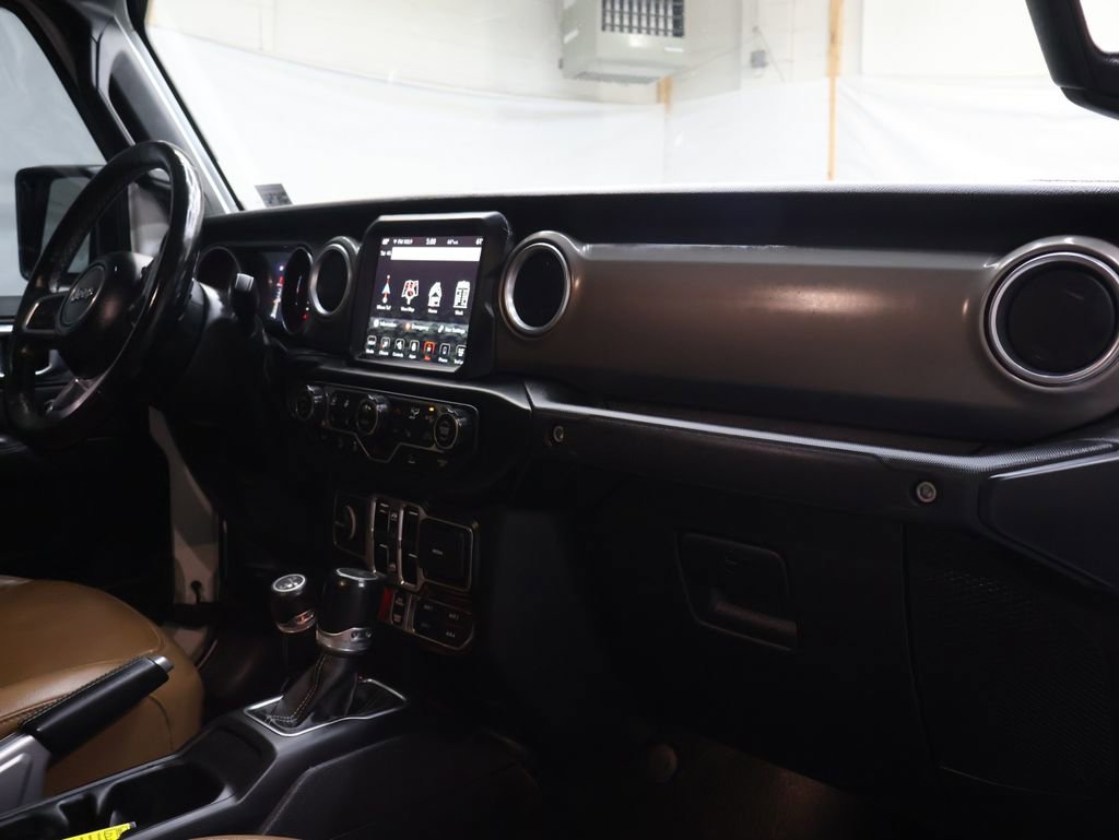 Used 2021 Jeep Gladiator Rubicon w/ Uconnect 4C Nav & Sound Group AWD/4WD image 11