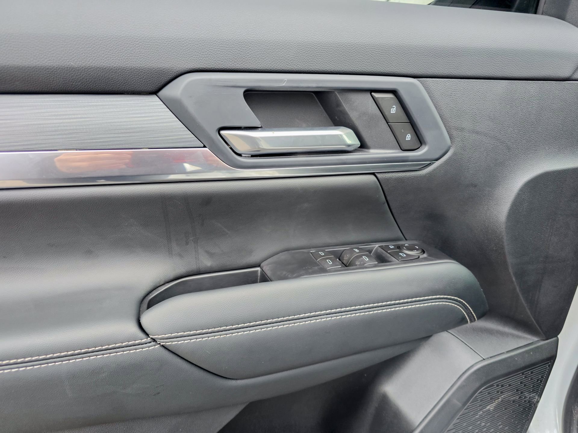 Used 2026 GMC Terrain Elevation image 23