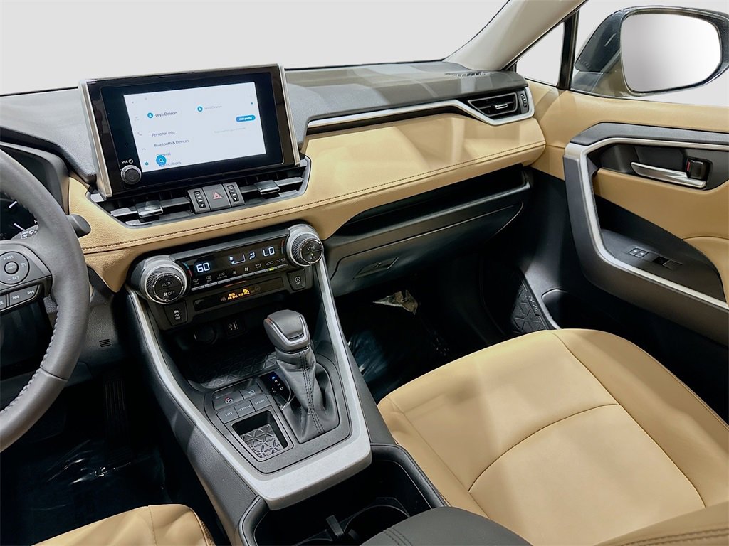 Used 2025 Toyota RAV4 XLE Premium image 23