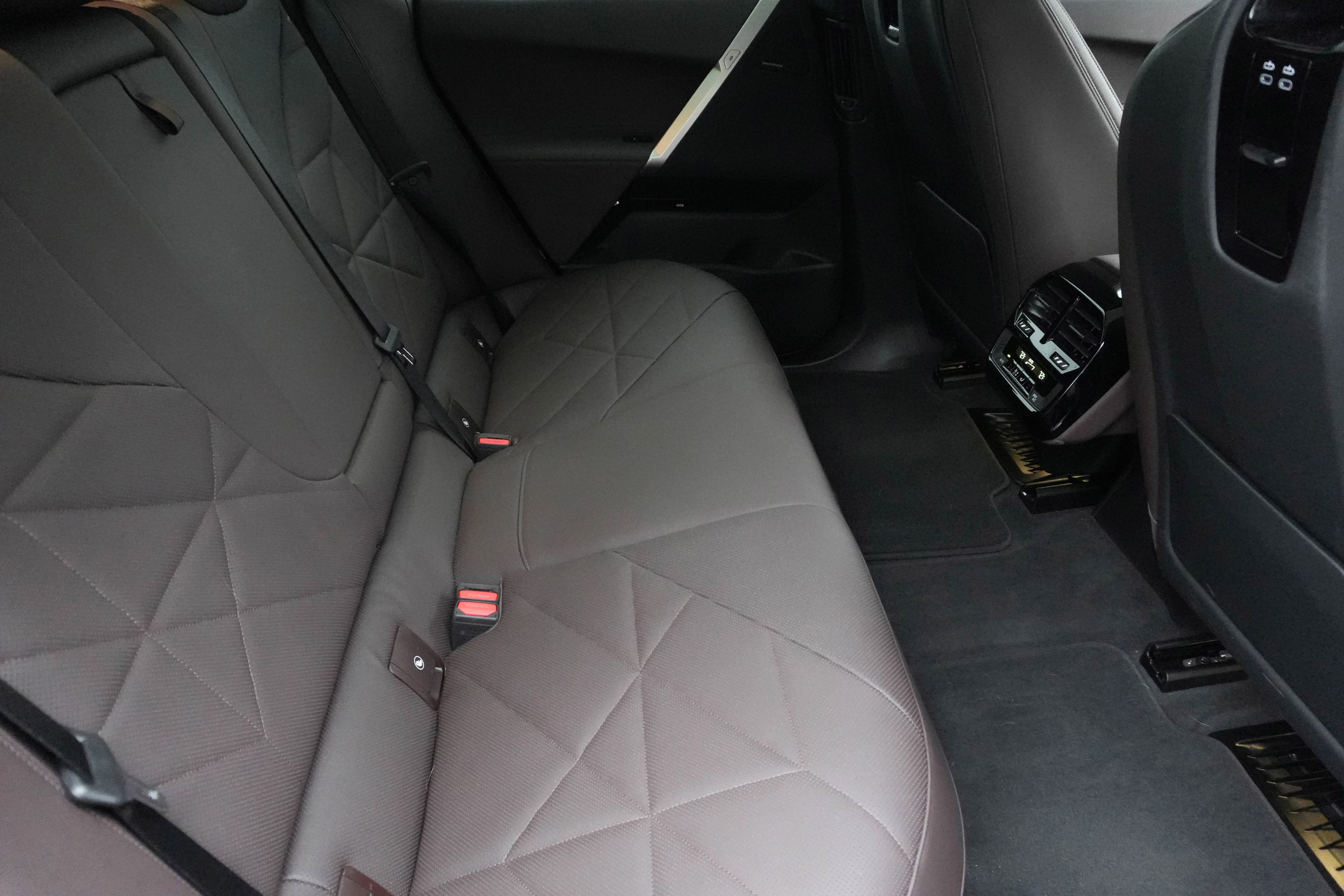 Certified 2023 BMW iX xDrive50 w/ Sport Package image 32