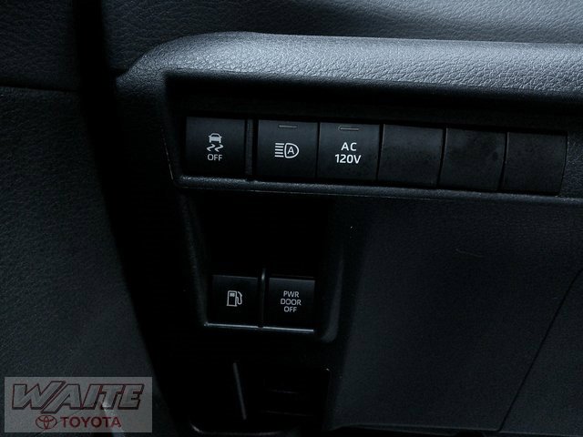 Certified 2021 Toyota Sienna XSE image 18