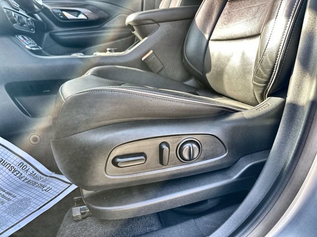 Used 2019 GMC Terrain Denali w/ Driver Alert Package II AWD/4WD image 16