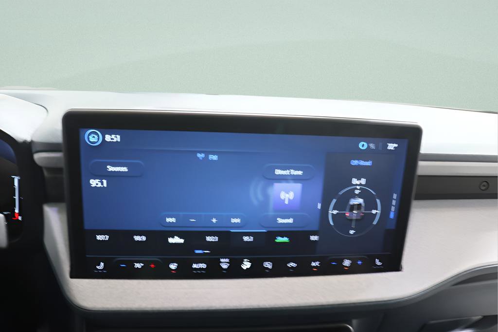 Used 2025 Ford Maverick XLT w/ XLT Luxury Package image 13