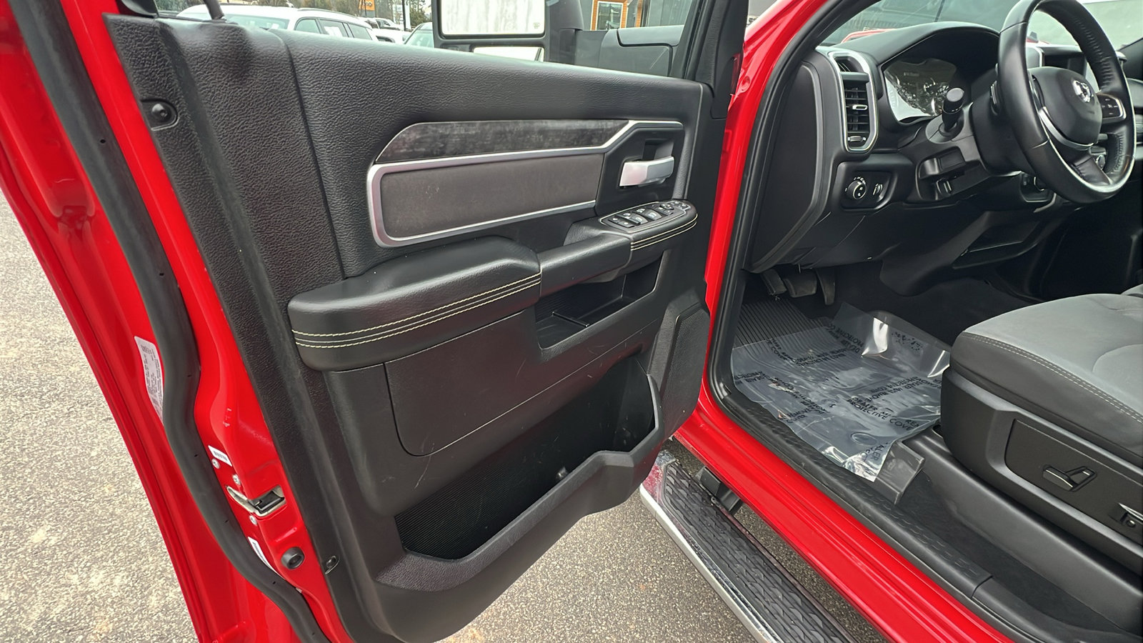 Used 2024 RAM 2500 Big Horn w/ Bed Utility Group image 14