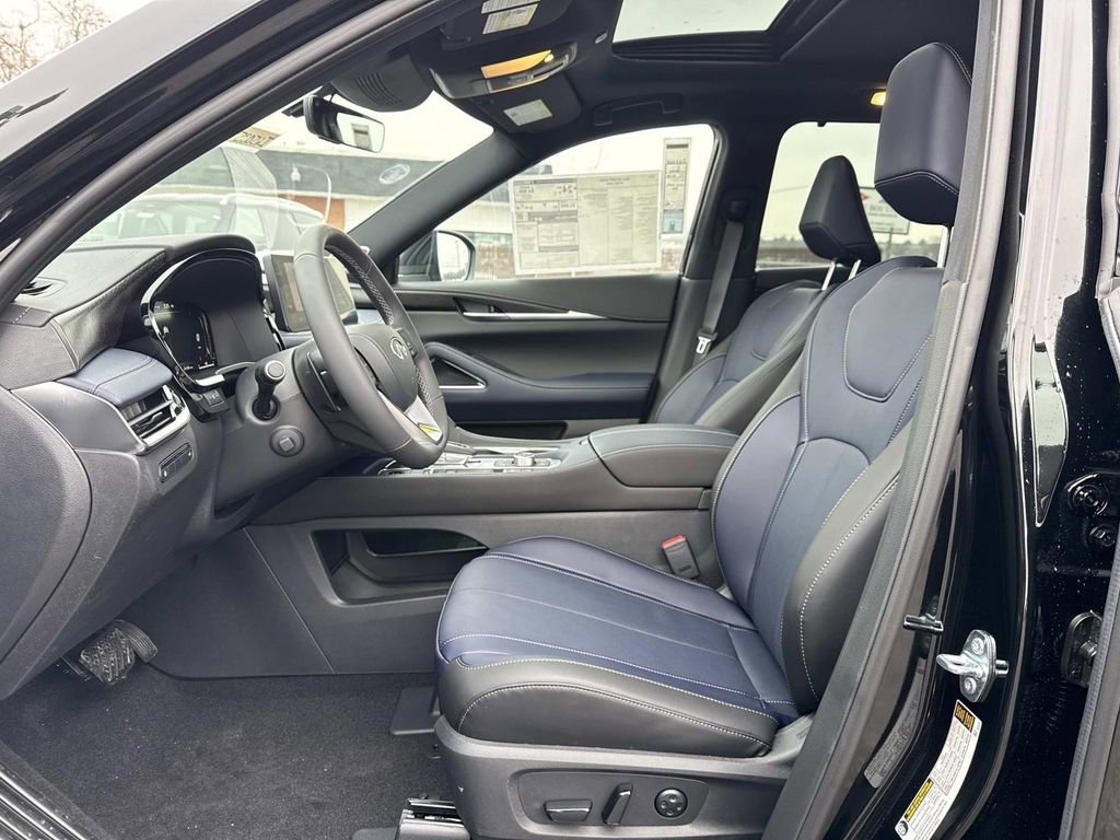 New 2026 INFINITI QX60 Sport image 16