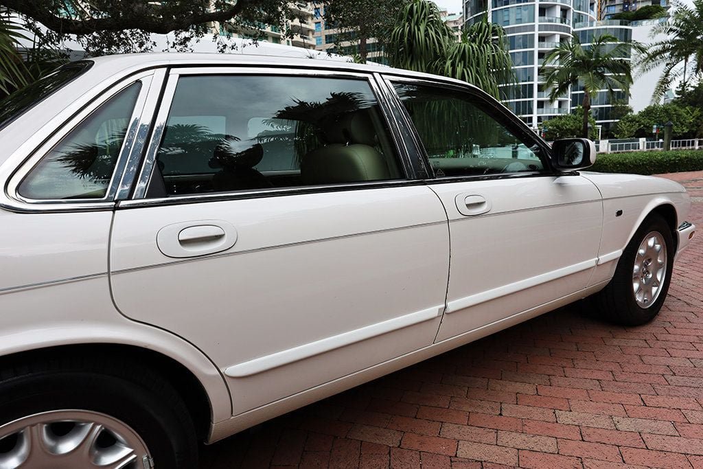 Used 2003 Jaguar XJ8 RWD image 23