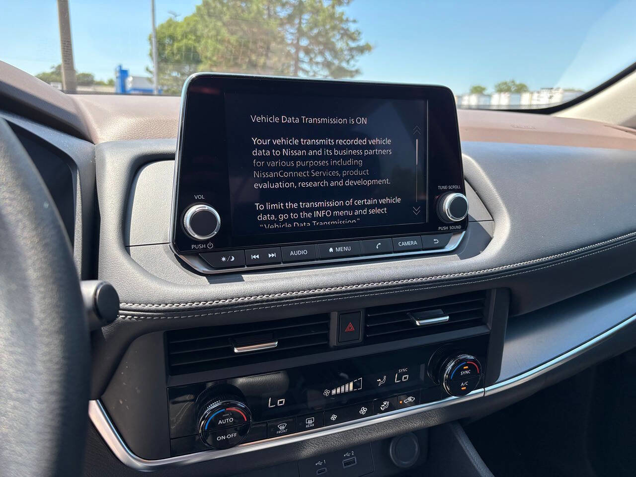 Used 2023 Nissan Rogue SV image 26