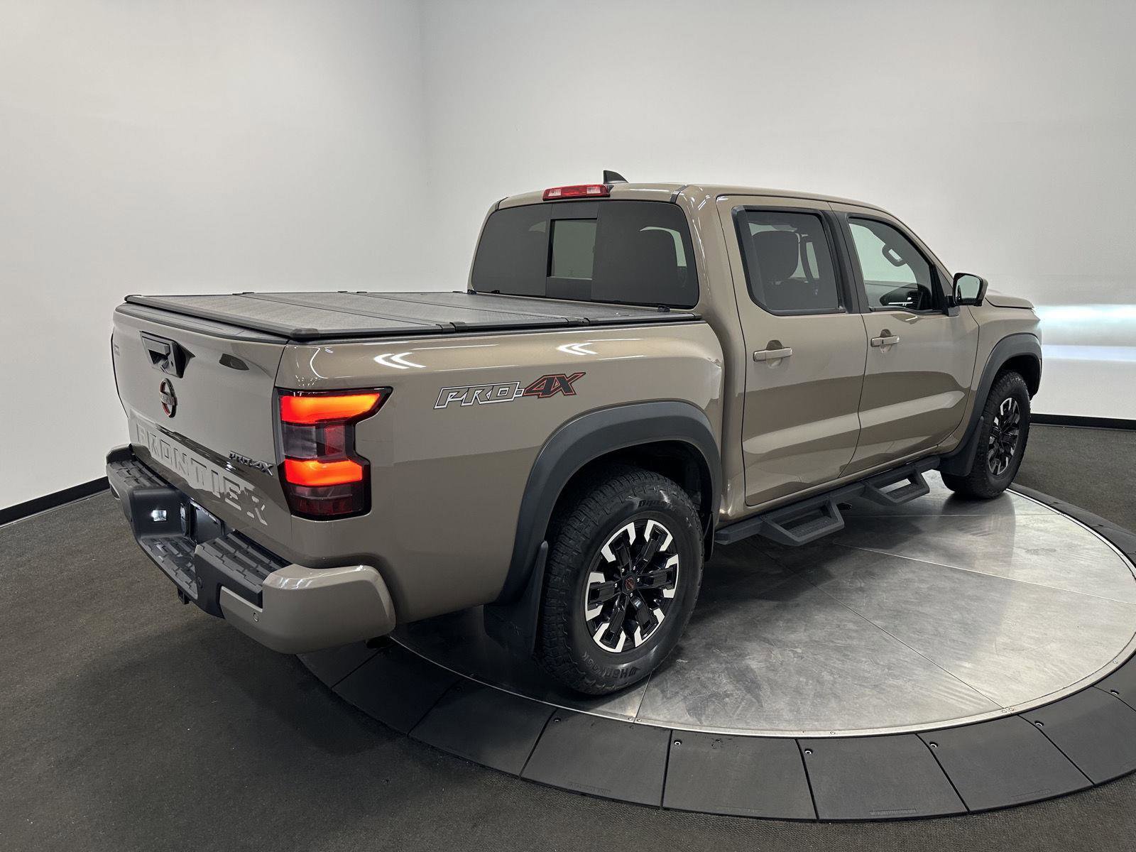 Used 2023 Nissan Frontier PRO-4X w/ Pro Convenience Package AWD/4WD image 7