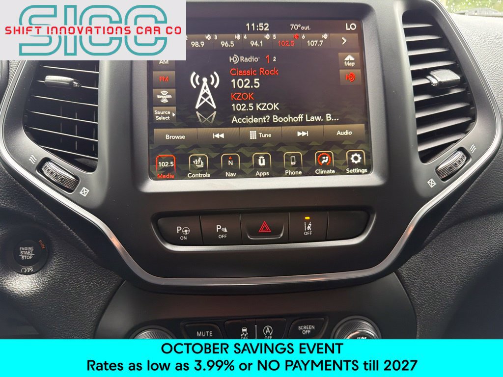 Used 2023 Jeep Cherokee Altitude Lux AWD/4WD image 16