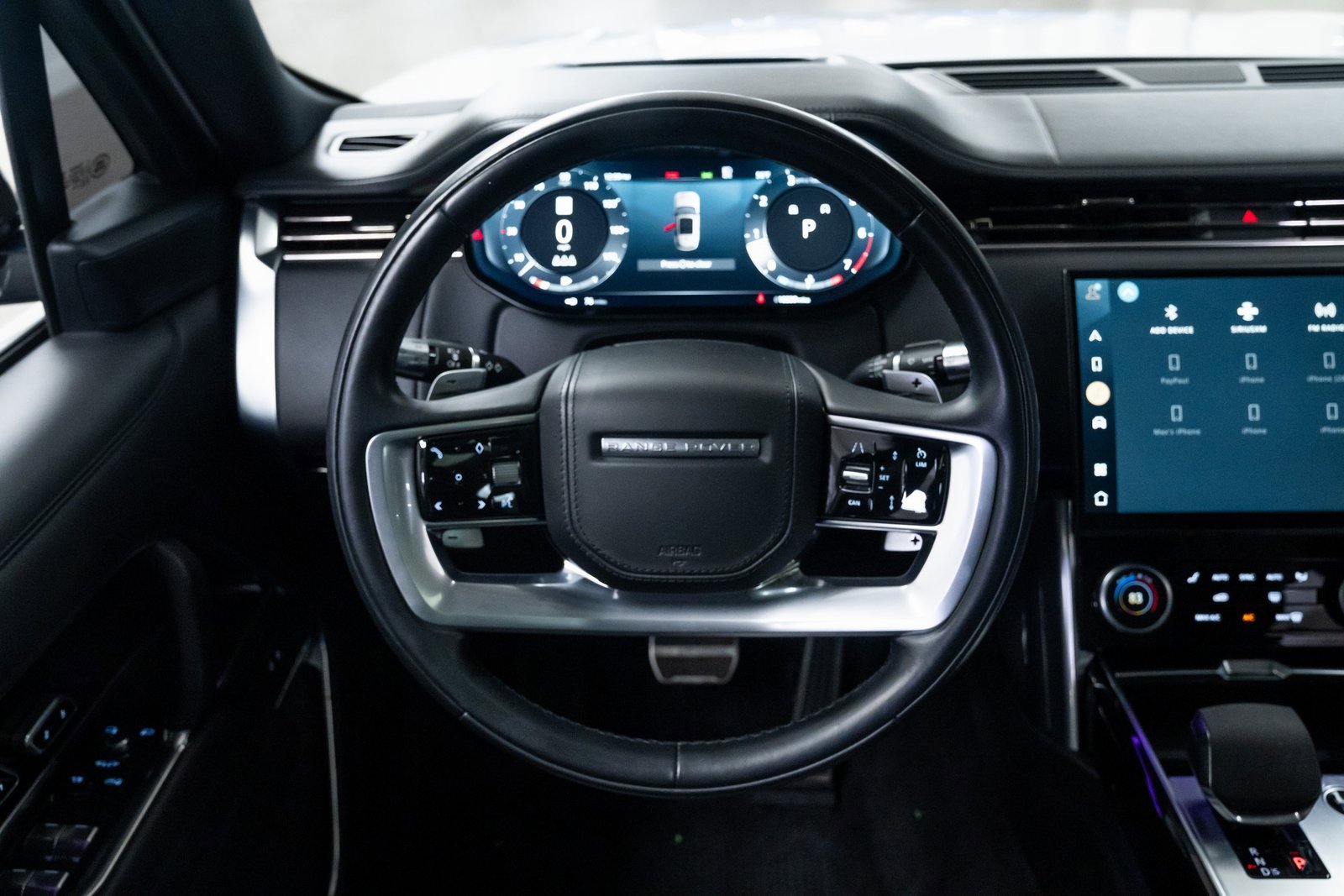 Used 2022 Land Rover Range Rover SE image 12