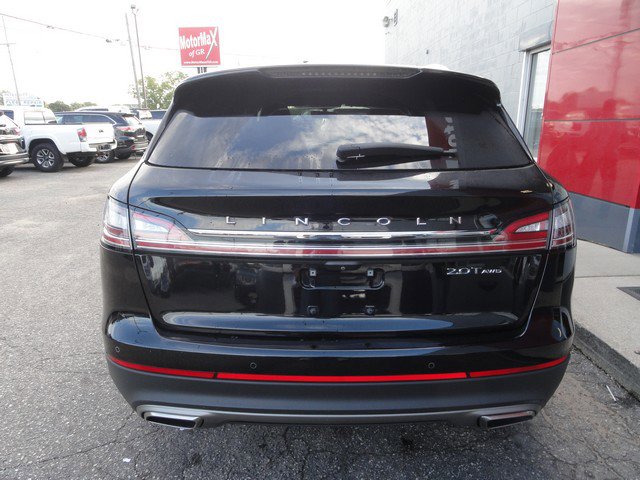 Used 2019 Lincoln Nautilus Reserve w/ Driver Assistance Package image 4