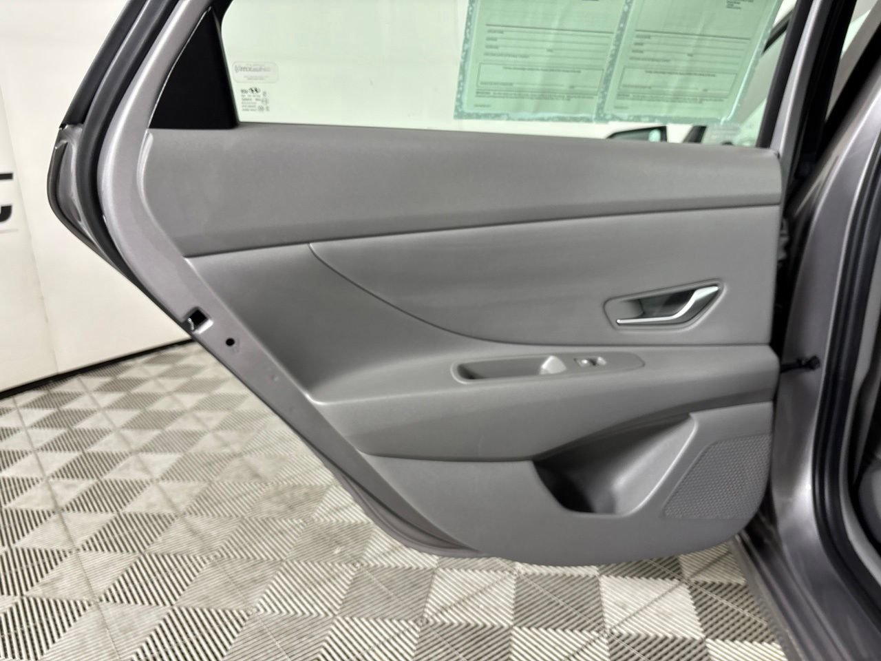 Used 2024 Hyundai Elantra SEL w/ Convenience Package FWD image 22