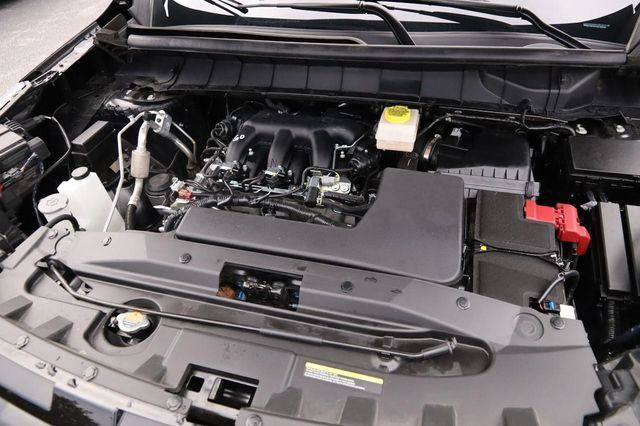 Certified 2025 Nissan Pathfinder Platinum w/ Cargo Package FWD image 31