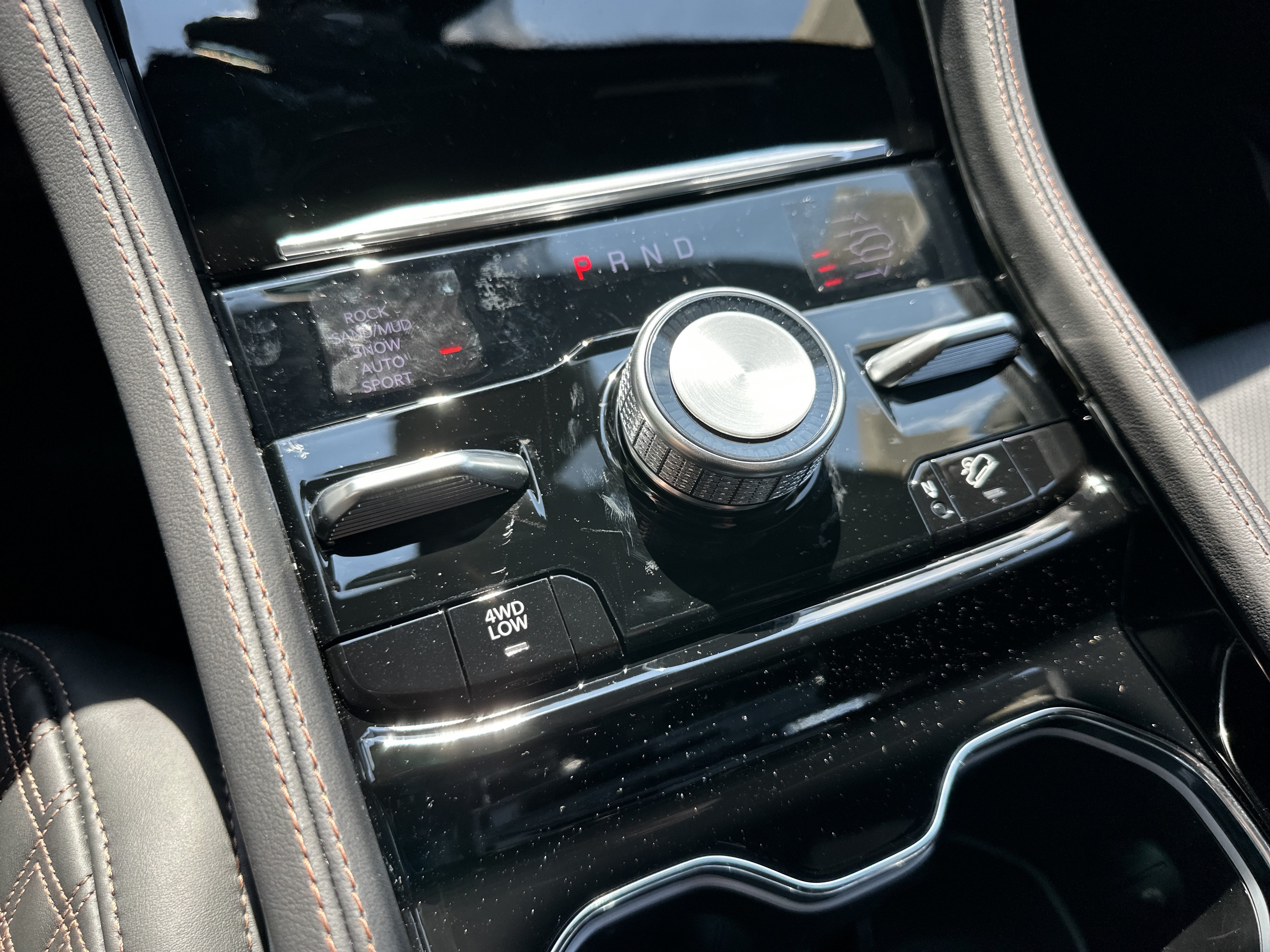 New 2027 Jeep Grand Cherokee Summit AWD/4WD image 6