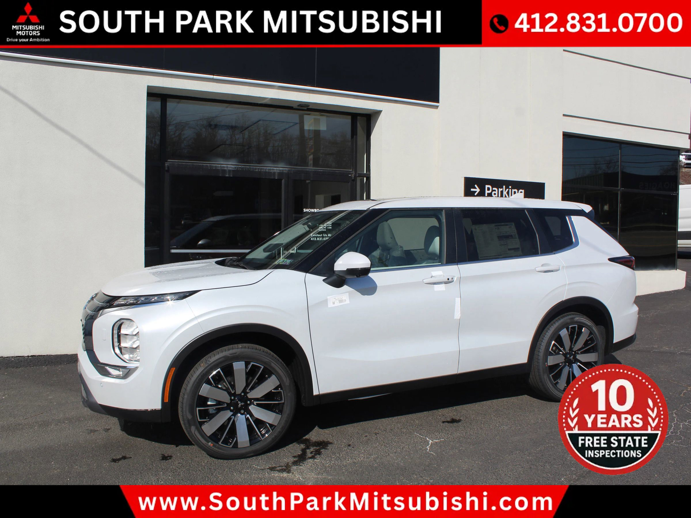 New 2025 Mitsubishi Outlander SE image 2