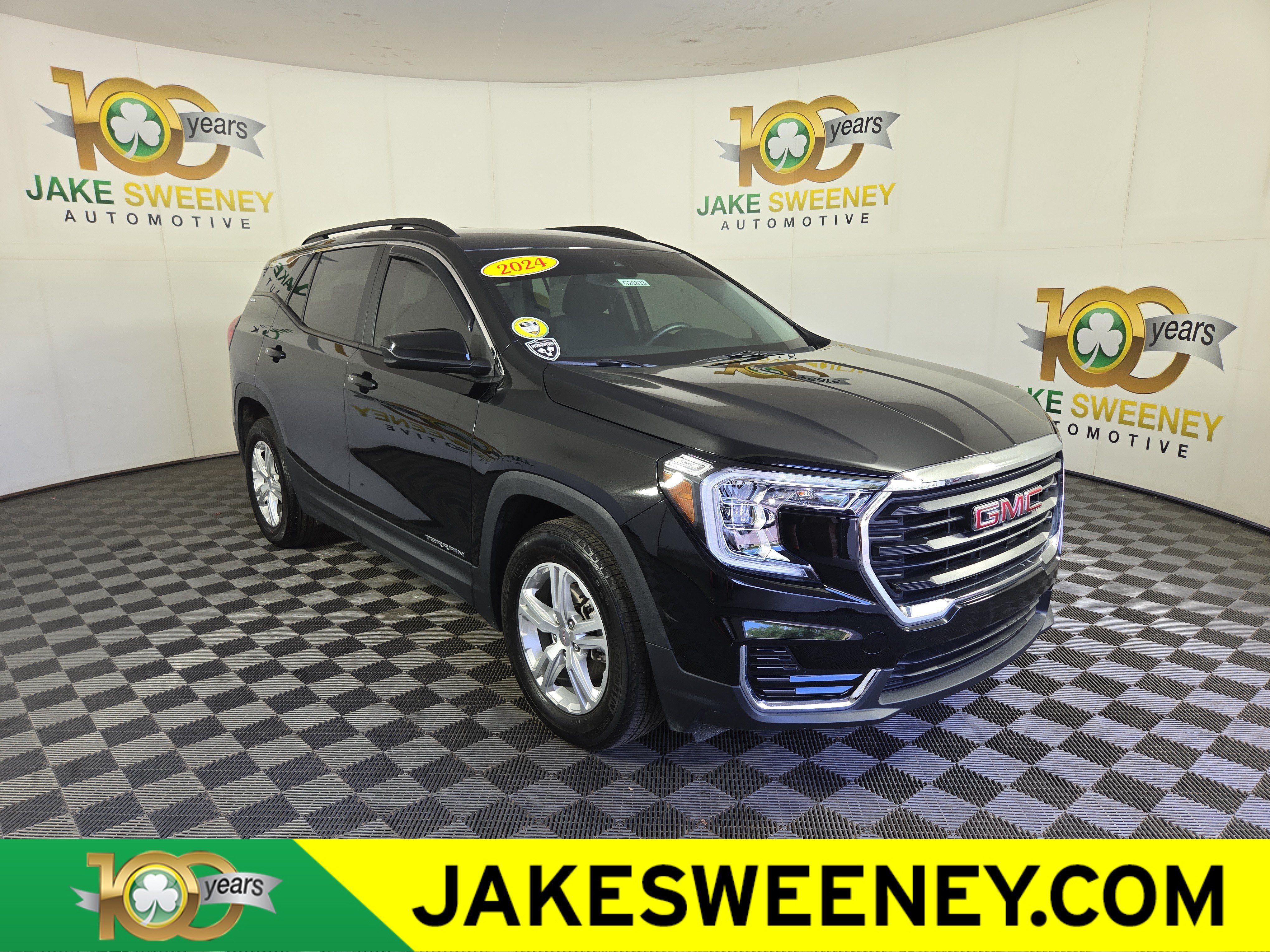 Certified 2024 GMC Terrain SLE w/ Driver Convenience Package FWD image 1