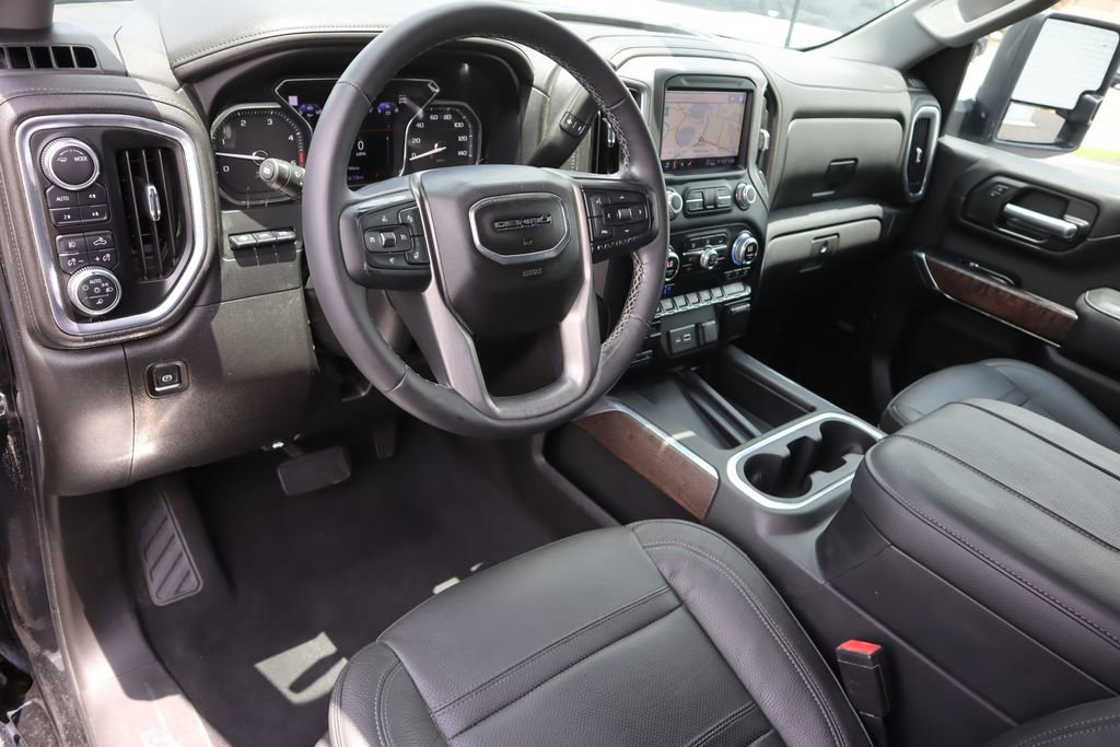 Used 2023 GMC Sierra 2500 Denali w/ Denali Ultimate Package image 4