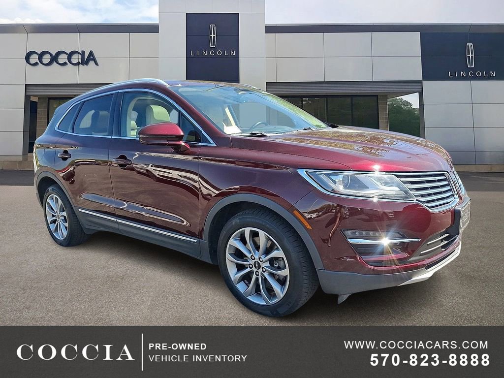 Used 2017 Lincoln MKC Select w/ Select Plus Package AWD/4WD image 3