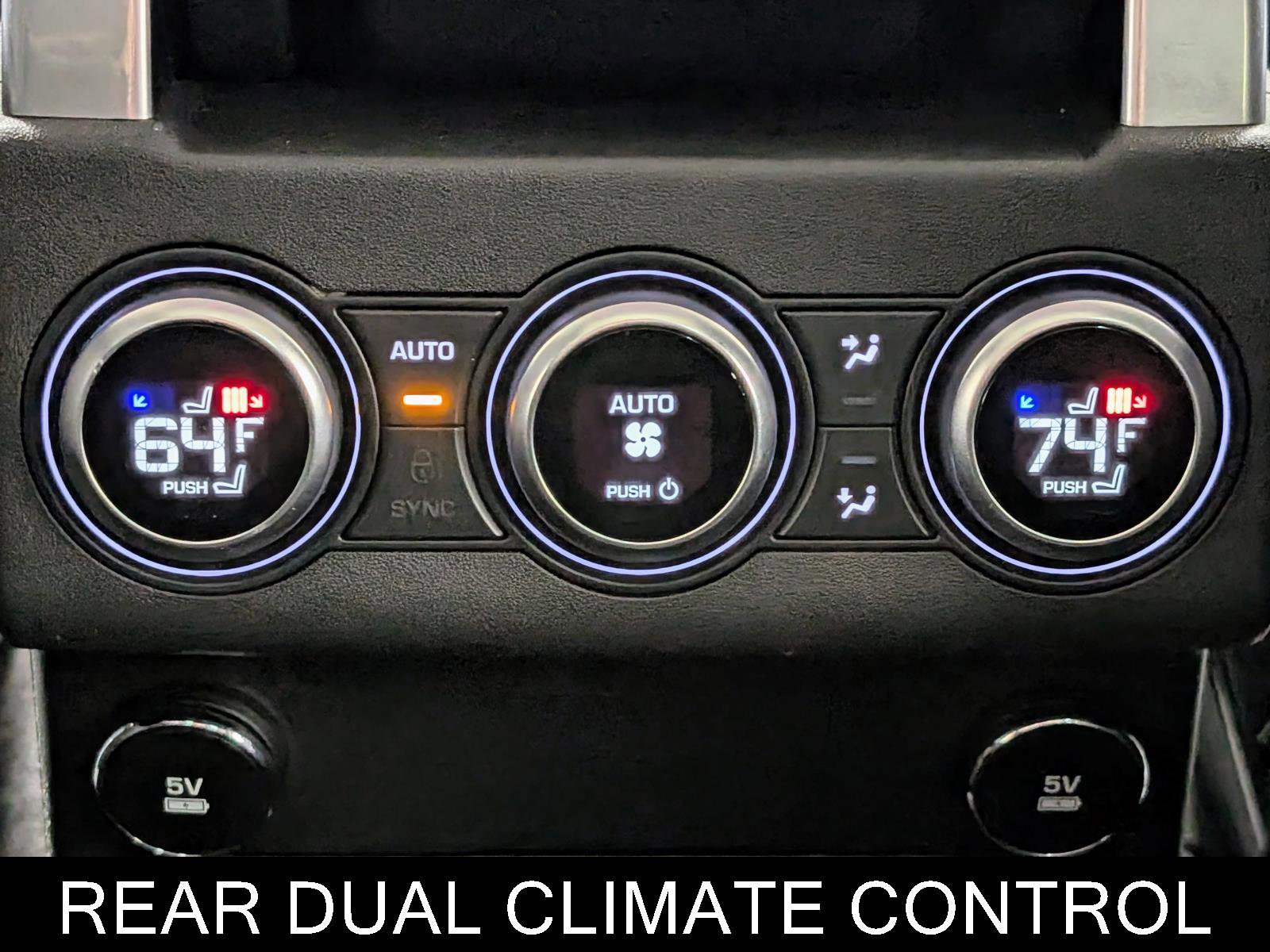 Used 2019 Land Rover Discovery SE AWD/4WD image 19