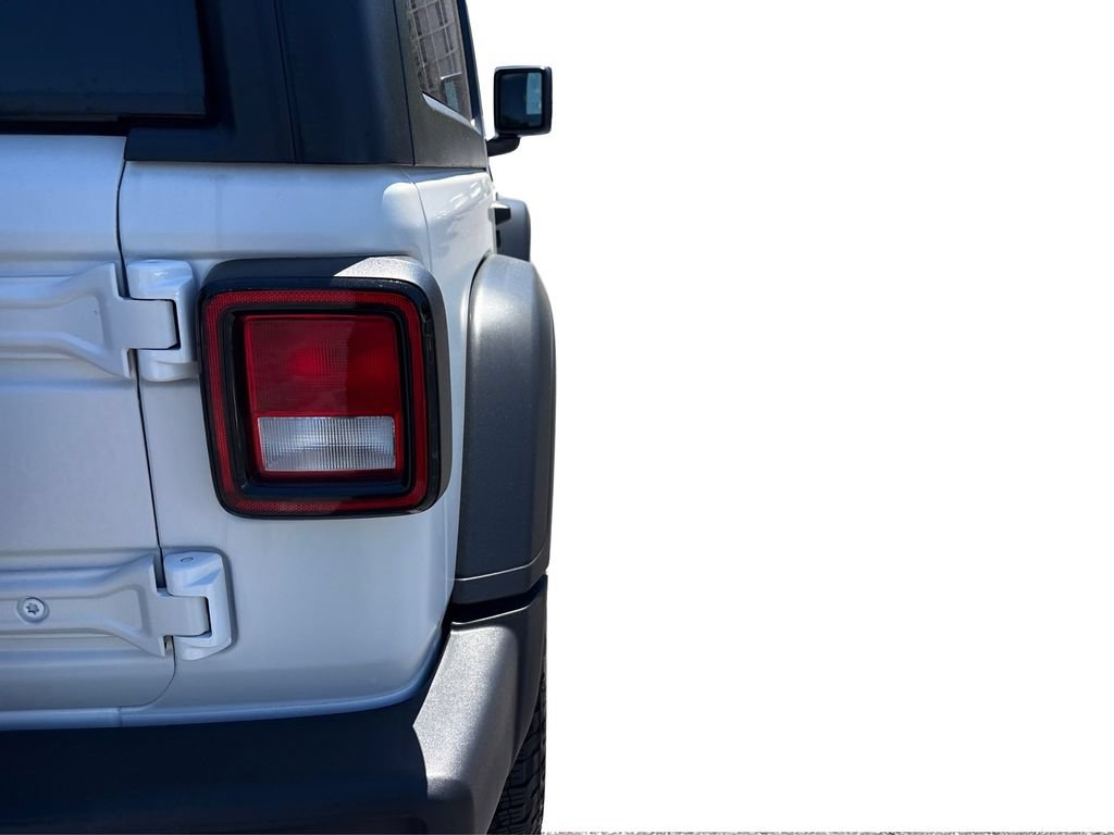 Used 2025 Jeep Wrangler Sport AWD/4WD image 31