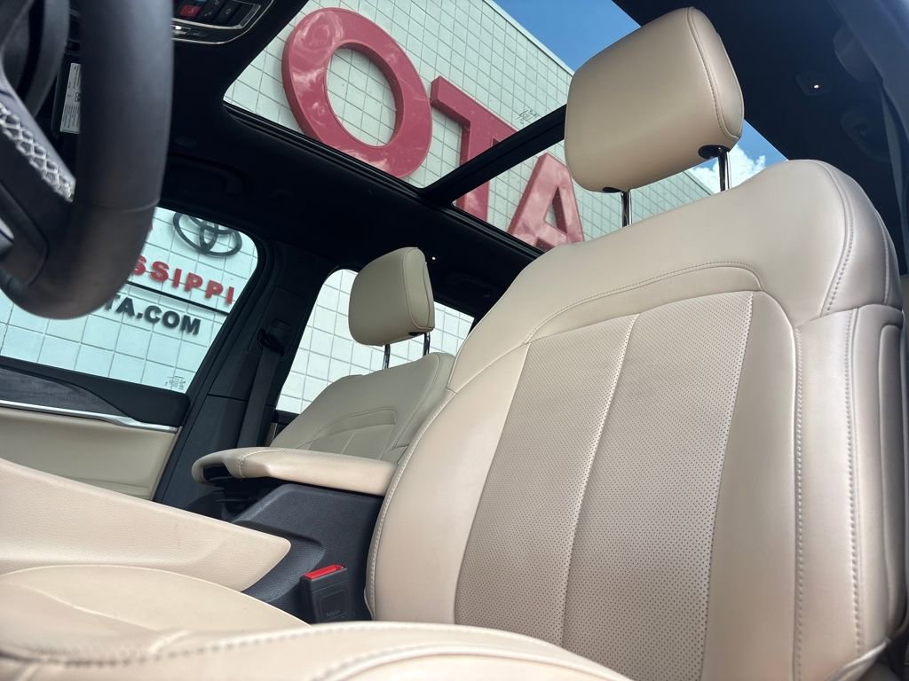 Used 2024 Jeep Grand Cherokee Limited w/ Luxury Tech Group II image 7