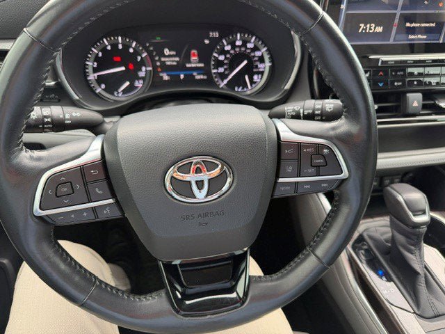 Used 2020 Toyota Highlander Platinum AWD/4WD image 10